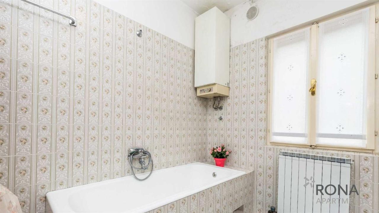 Rona Apartments Ani Ičići Buitenkant foto