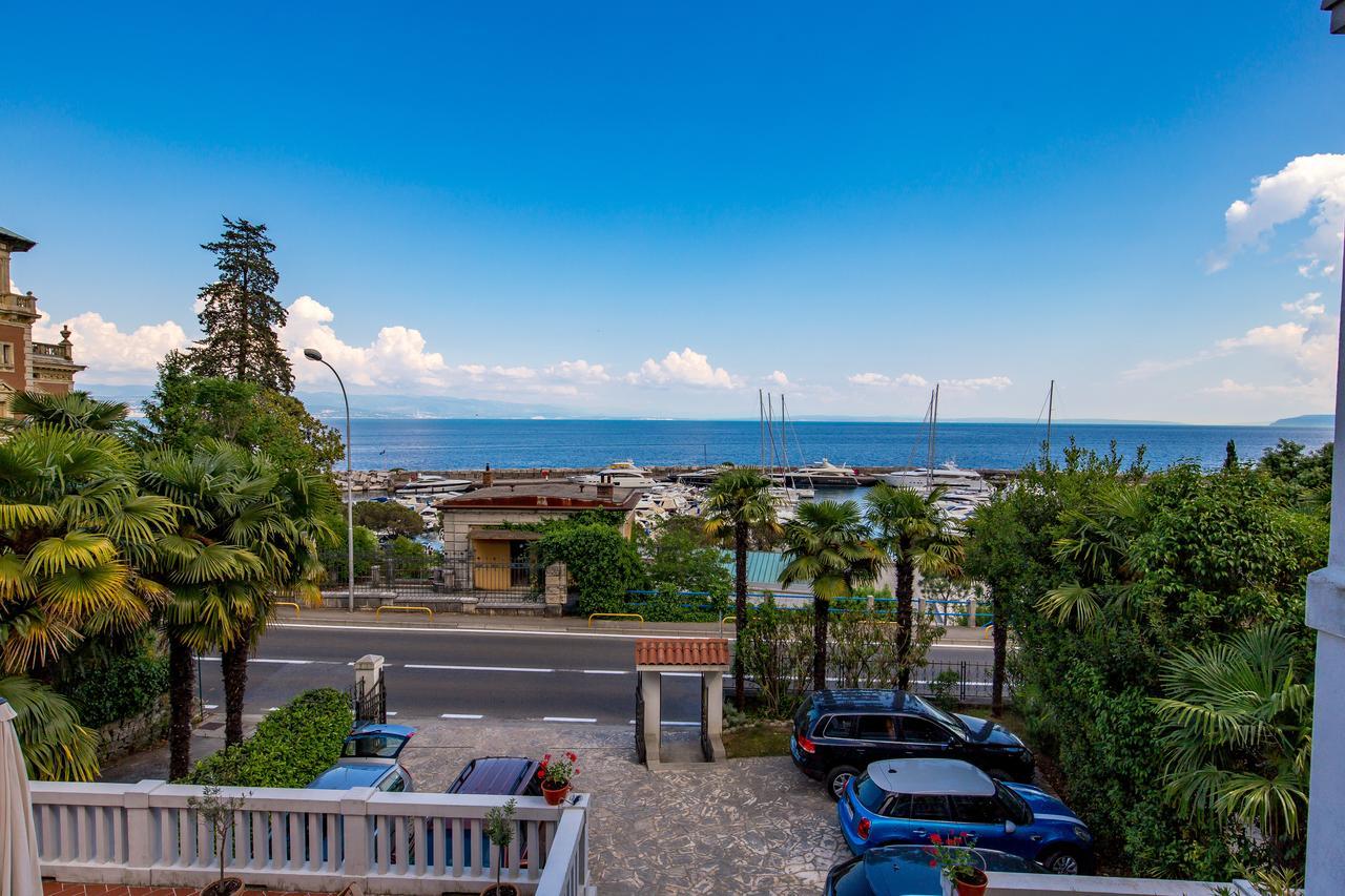 Rona Apartments Ani Ičići Buitenkant foto